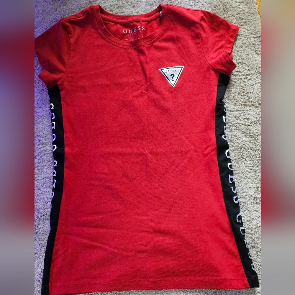 GUESS Women's XSMALL red and black Tshirt, In Great Condition, used few times